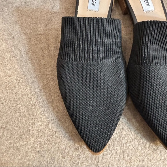 STEVE MADDEN Sz 9 (estimated) Stretchy Top Fabric Pointy Slip On Black Mules - Picture 3 of 10